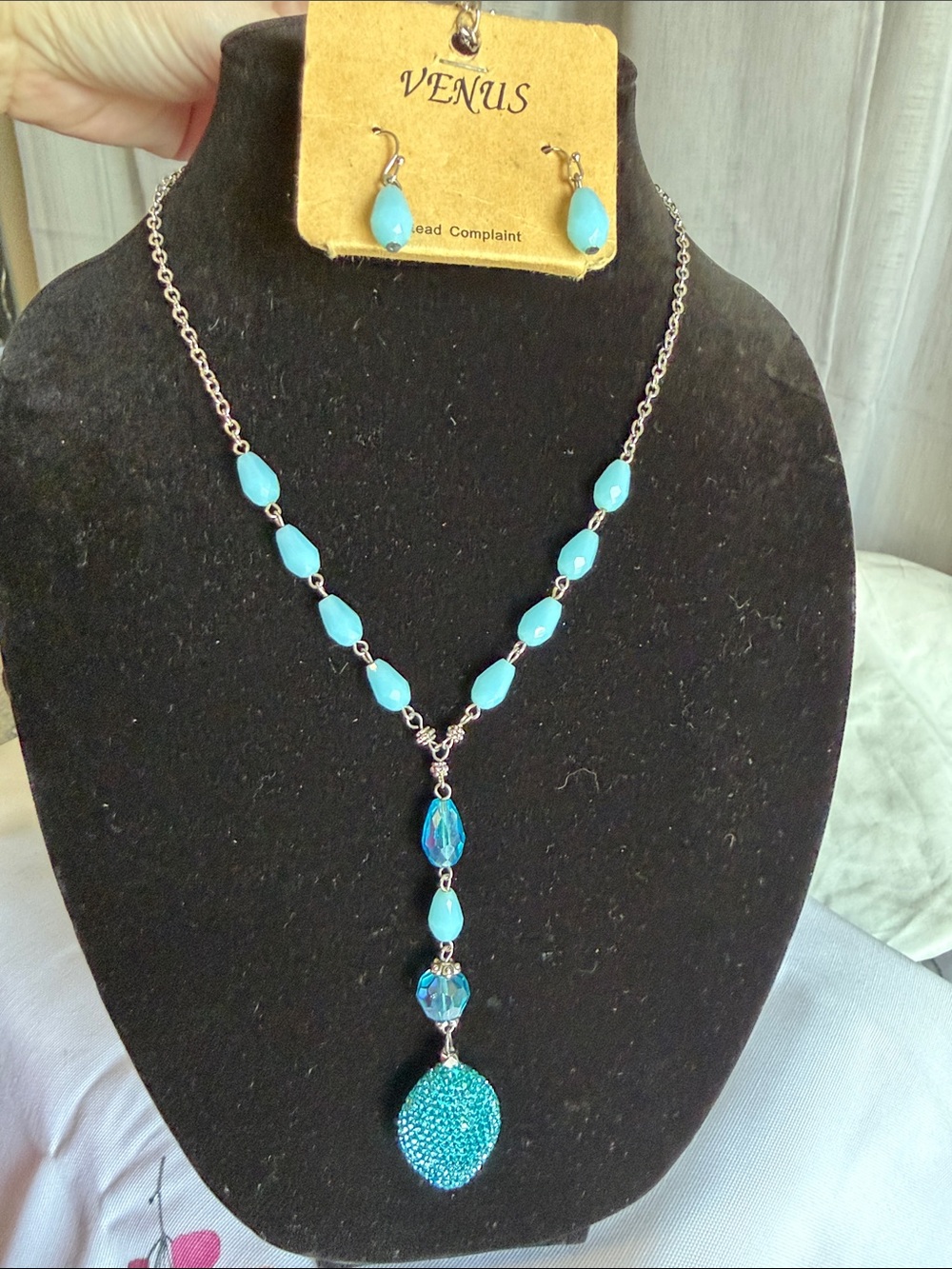 VENUS Bright Turquoise Bead Drop Necklace with Matching Earrings